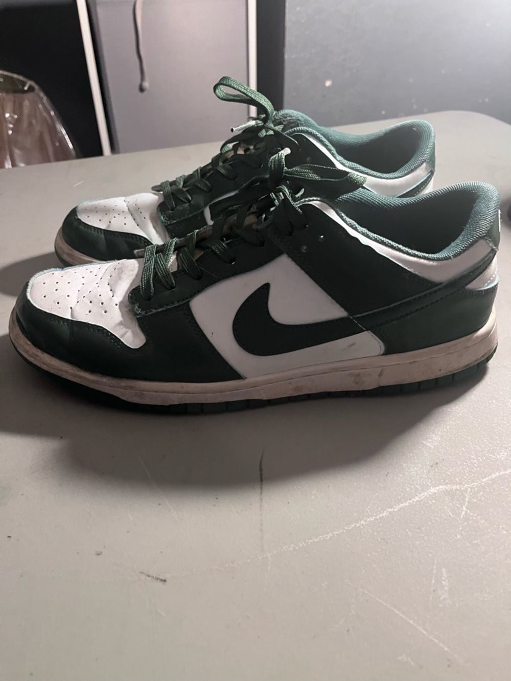 Nike Men's Low-Top Sneakers in Green and White
